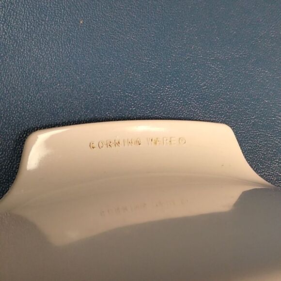 Corningware White Cookware with Glass Lid - Picture 10 of 12